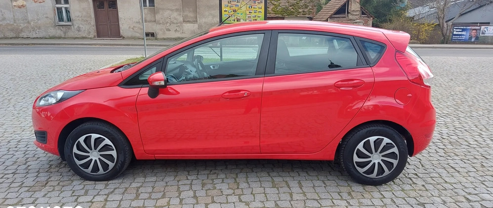 Ford Fiesta cena 22900 przebieg: 126000, rok produkcji 2013 z Karczew małe 254